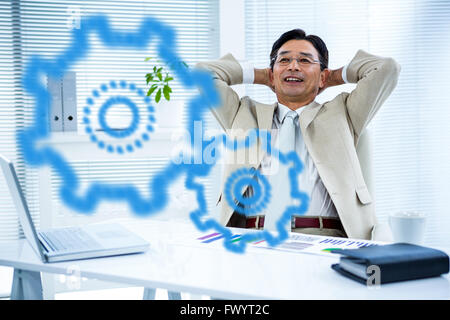 Immagine composita del cloud in forma di ruote dentate e ruote Foto Stock