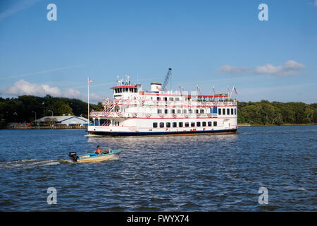 La Georgia Regina ruota a cassette riverboat, Savannah, Georgia, Stati Uniti d'America Foto Stock