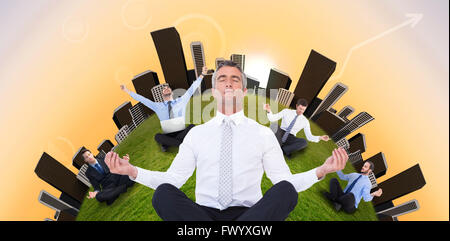 Immagine composita di imprenditore zen meditando in lotus pongono Foto Stock