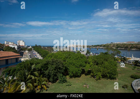 Vista panoramica dell'entrata nel porto di La Habana Foto Stock