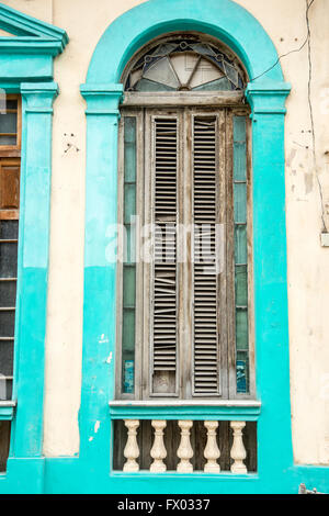 Edificio a l'Avana Foto Stock