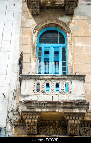 Edificio a l'Avana Foto Stock