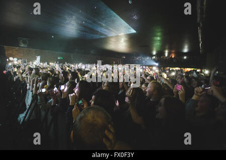 Liverpool, Regno Unito. Il 9 aprile 2016. Jack Johnson e Jack Gilinsky di 'Jack & Jack' eseguire all'O2 Academy, Liverpool, sulla loro 2016 UK Tour Credito: Myles Wright/ZUMA filo/Alamy Live News Foto Stock