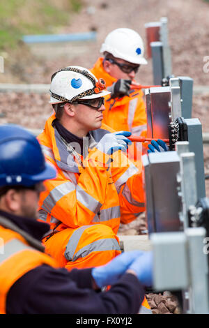 Lavoratori ferroviari la costruzione di nuovi confini Railway Foto Stock