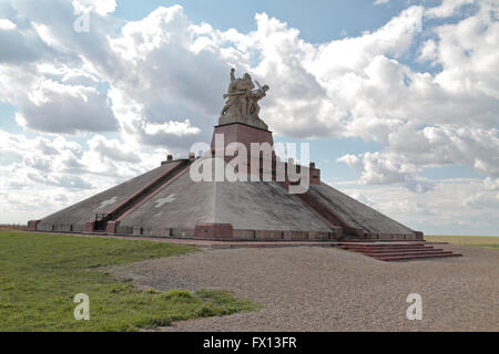 La Ferme de Navarin Monumento Ossario & (Guerra Mondiale uno) ai caduti francesi, vicino a Souain, Champagne-Ardenne, Francia. Foto Stock