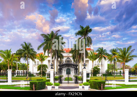 Il Flagler Museum esterno e motivi di West Palm Beach, Florida, Stati Uniti d'America. Foto Stock