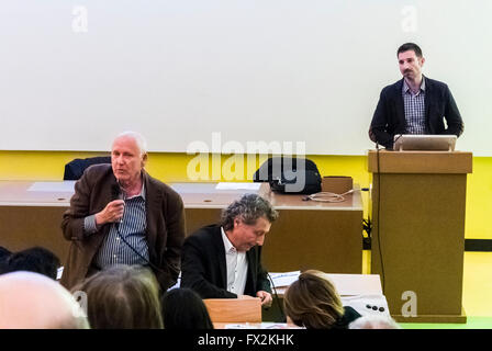 Parigi, Francia, incontro scientifico HIV AIDS, 'Post CROI 2016', 'CoreVIH IDF' Dr. Jade Ghosn (Hopital Hotel Dieu) al Podium, dando una presentazione sulla prevenzione della preparazione, medici francesi, condivisione di scienziati, presentazione di conferenze scientifiche, riunione di formazione medica, Ricerca hiv AIDS, Parigi scienza Foto Stock