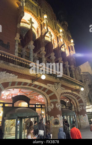 A esterno notte del Palau de la Musica Catalana,Palazzo della Musica Catalana,Barcellona,Cataluña,Spagna,l'Europa. Foto Stock