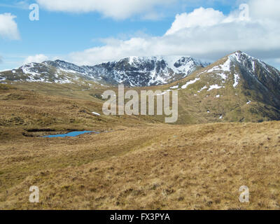 La helvellyn gamma di montagna alla fine dell'inverno. Parco Nazionale del Distretto dei Laghi, cumbria, Inghilterra. Foto Stock