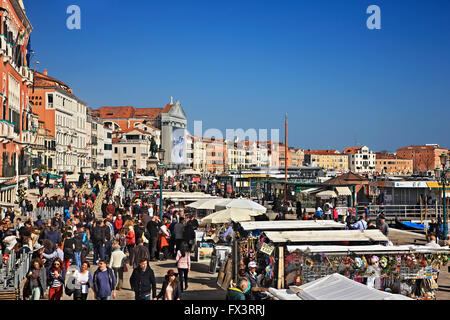 La Riva degli Schiavoni ("promeade degli Slavi'), Venezia, Veneto, Italia Foto Stock