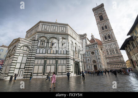 Il Battistero di San Giovanni Vista dal Campanile di Giotto, Firenze, Italia, UE, Europa Foto Stock