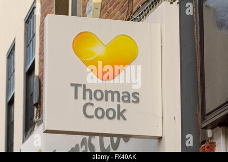 Thomas Cook cartello fuori gli agenti di viaggio shop Foto Stock