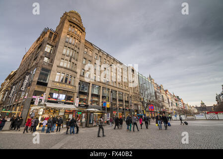 Palac Koruna a Vaclavske Namesti Square, Città Nuova di Praga, Repubblica Ceca, Europa Foto Stock