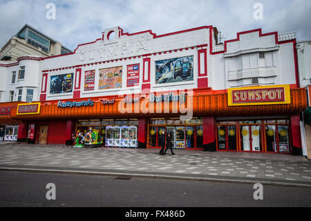 Portici di divertimento fronte mare a Southend-on-Sea, Essex, Regno Unito Foto Stock