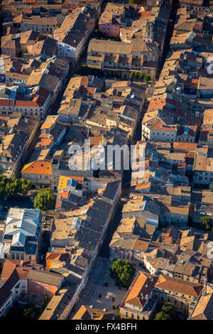 Vista aerea, la chiesa de la collégiale Sainte Croix, centro di Montelimar, centro, Montelimar, Francia, Rhône-Alpes, in Francia, in Europa, Foto Stock