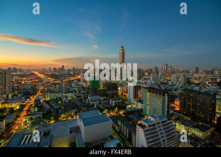 Bangkok City night view con bel cielo Foto Stock