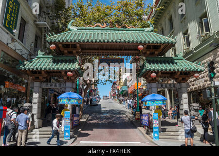 Dragon's Gate, ingresso a Chinatown di San Francisco, California, Stati Uniti d'America Foto Stock