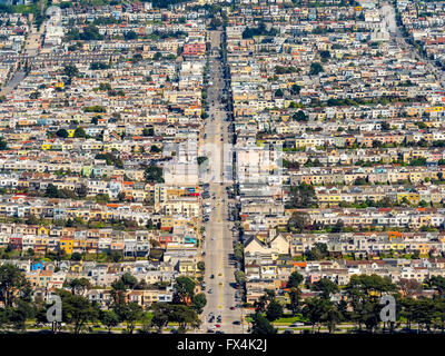 Vista aerea, serie viva, casa di serie, Doelger City, esterno al tramonto, West di San Francisco, file di case di San Francisco Bay Foto Stock