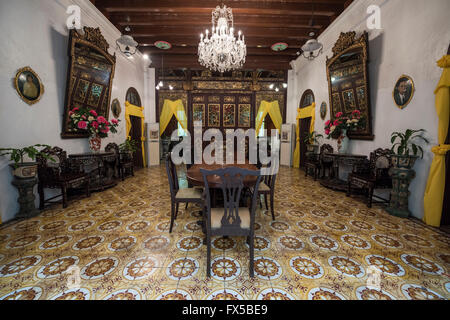 La sala da pranzo principale in Peranakan Mansion, George Town, Penang Foto Stock