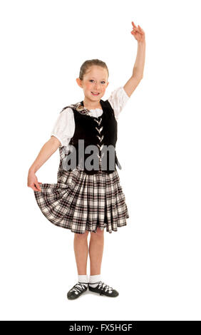 Un bambino ballerina nella tradizione Celtica o irlandese o del costume nazionale Foto Stock