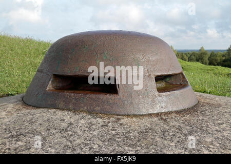 Mitragliatrice torretta sulla sommità di Fort Douaumont, vicino a Verdun, Francia. Foto Stock