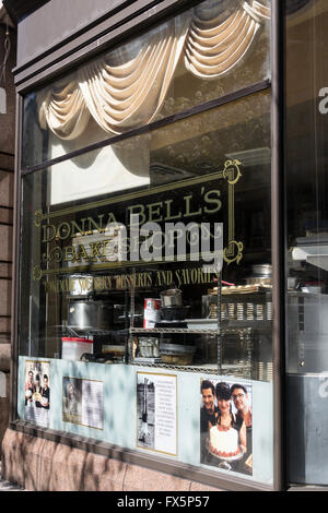 Donna della Bell Bake Shop, NYC, STATI UNITI D'AMERICA Foto Stock