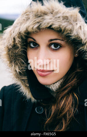 Close up sorridente donna caucasica Foto Stock