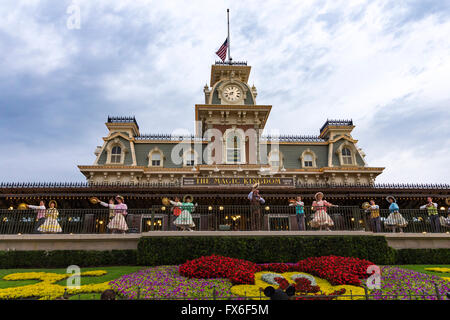 L'apertura di caduta di corda cerimonia di apertura del parco a Tema del Regno Magico di Walt Disney World in Orlando Florida Foto Stock