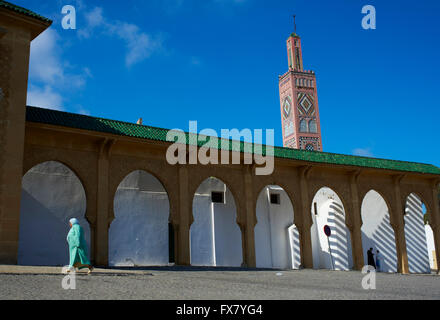 Il Marocco, Tangeri,città nuova, Gran Socco square o Aprile 9, 1947 SQUARE, Sidi Bou Abid moschea Foto Stock