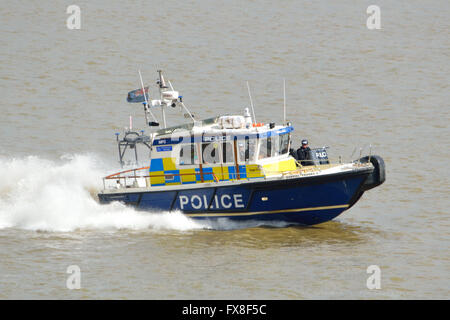 Metropolitan Police Marine unità di polizia barca Gabriel franchi II MP3 voce fino al Tamigi a Londra REGNO UNITO Foto Stock