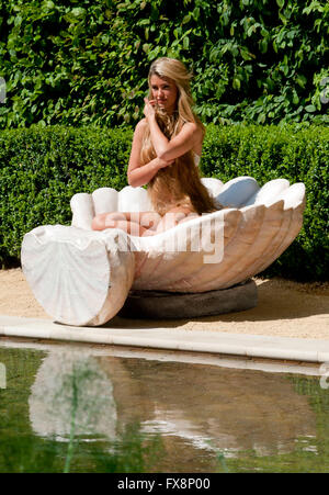 Amy Willerton VIP giorno anteprima del Chelsea Flower Show presso il Royal Hospital Chelsea il 19 maggio 2014 a Londra, Engla Foto Stock