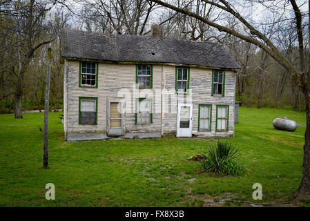 Stati Uniti Kentucky KY un vecchio fatiscente American home casa non più in uso Foto Stock