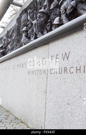 La Battaglia di Bretagna Memorial sul Victoria Embankment a Londra in Inghilterra Foto Stock