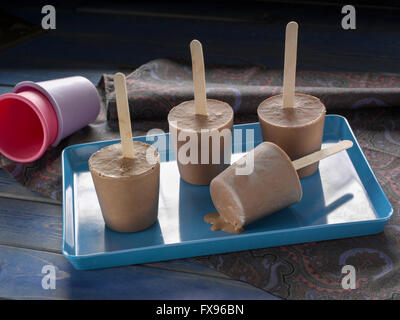 Dairy free fudgesicles vegano Foto Stock