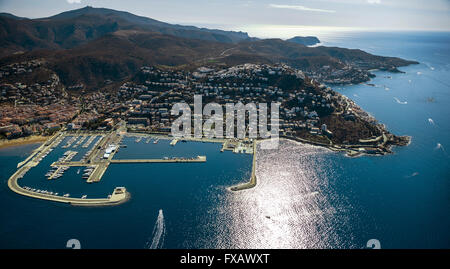 Vista aerea, Marina di rose sul Mar Mediterraneo e sulla baia di Roses, Roses in Costa Brava Catalogna, vista aerea, Foto Stock
