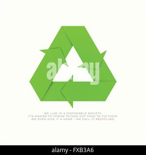 Verde icona di riciclo isolati su sfondo bianco. vettore riutilizzo eco simbolo. carta in stile origami frecce. ambiente globale concetto Illustrazione Vettoriale