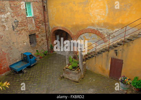 San Quirico d'Orcia, l'ospedale della Scala, Val d'Orcia, Val d'Orcia, Sito Patrimonio Mondiale dell'UNESCO, in provincia di Siena Foto Stock