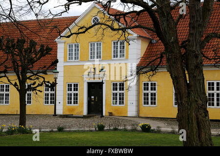 "Hovedgaarden' è l'edificio principale di un piccolo maniero. L'edificio risale al 1767, è la più antica in Silkeborg. Foto Stock