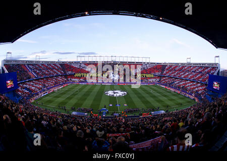 Madrid, Spagna. Xiii Apr, 2016. UCL Champions League tra Atletico de Madrid e Barcellona a Vicente Calderón Stadium in Madrid, Spagna, 13 aprile 2016 . © Azione Sport Plus/Alamy Live News Foto Stock