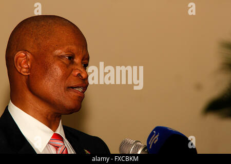 Durban, Sud Africa. Il 14 aprile, 2016. Sud Africa's chief justice, giudice Mogoeng Mogoeng offre la XIV Victoria e Griffiths Mxenge Memorial lecture presso l Università di KwaZulu-Natal, dove ha lamentato i cittadini per la loro preoccupazione di cercare la ricchezza personale oltre gli interessi del paese. Credito: Giordano Stolley/Alamy Live News Foto Stock