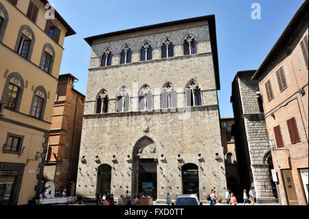 Palazzo Tolomei, Siena, Toscana, Italia Foto Stock