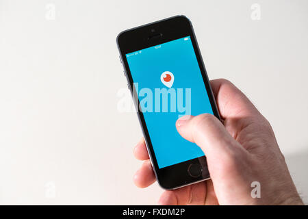 Periscope app essendo utilizzato su un telefono cellulare Foto Stock