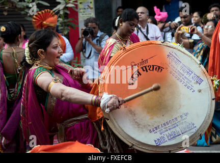 L'immagine della processione è stato girato in Girgaon Mumbai, Maharashtra, India Foto Stock