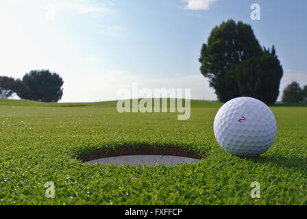 Foro di golf e sfera Foto Stock