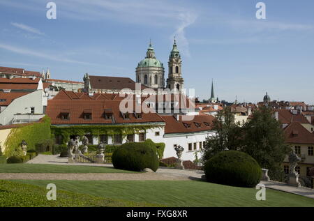 Vrtba Garden, giardini barocchi, giardini barocchi, Sito Patrimonio Mondiale dell'UNESCO, dietro la chiesa di San Nicolaus, Lesser Town, Praga Foto Stock