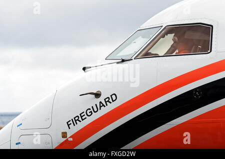 DASH 8 velivoli del francese per la protezione civile Foto Stock