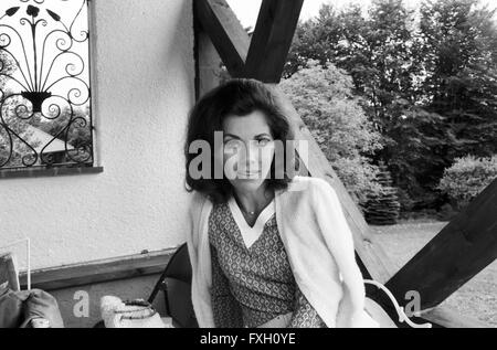 Deutsche Schauspielerin, Ärztin und Autorin Marianne Koch, Deutschland 1970er Jahre. Attrice tedesca, medico e autore Marianne Koch, Germania degli anni settanta. 24x36swNeg479 Foto Stock