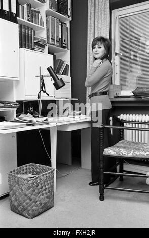 Österreichische Schauspielerin Heidelinde Weis, Deutschland 1970er Jahre. Attrice austriaca Heidelinde Weis, Germania degli anni settanta. 24x36swNeg559 Foto Stock