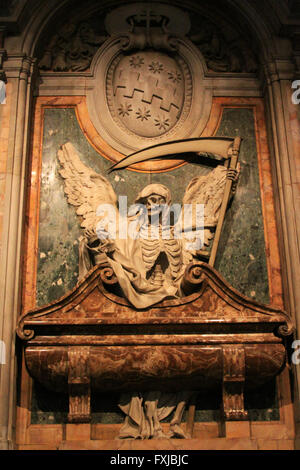 Tomba del cardinale Cinzio Aldobrandini, dotate di Grim Reaper. Foto Stock
