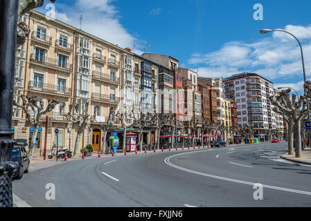 Muro de Cervantes street nel centro di Logroño, La Rioja. Spagna. Foto Stock